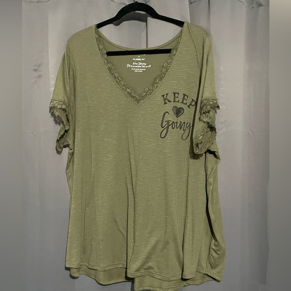 Torrid olive green tee with lace detail